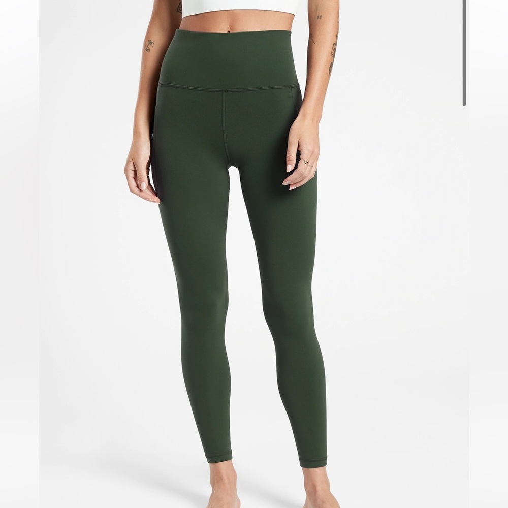 Athleta Ultimate Run 7/8 Tight